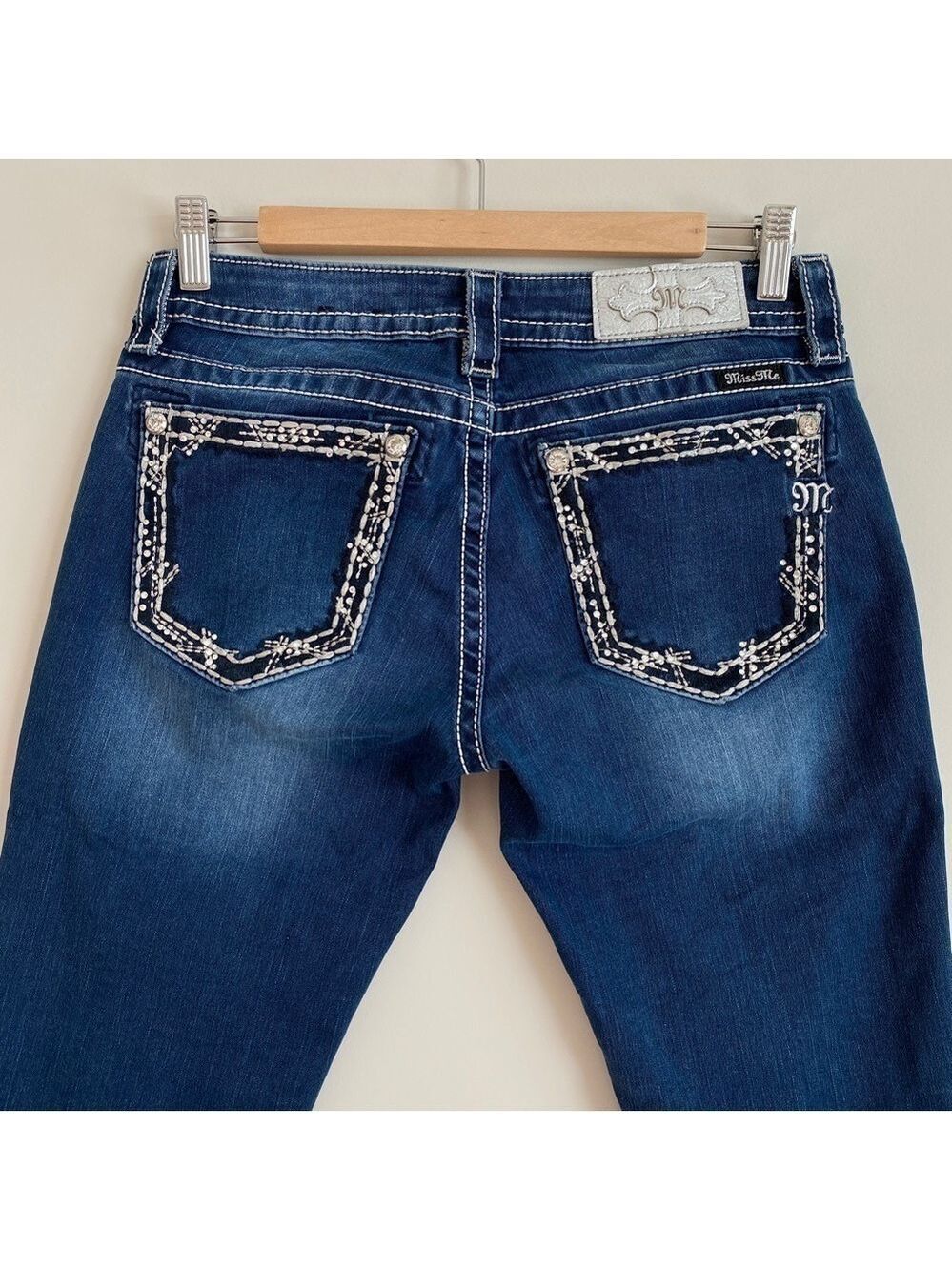 Miss Me Women’s Size 28 Signature Skinny Crop Jeans Inseam 25"